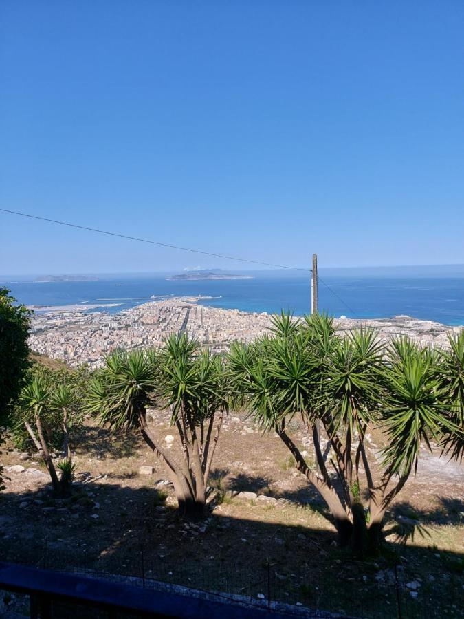 Sole E Fiori Di Sicilia Apartment Valderice Luaran gambar