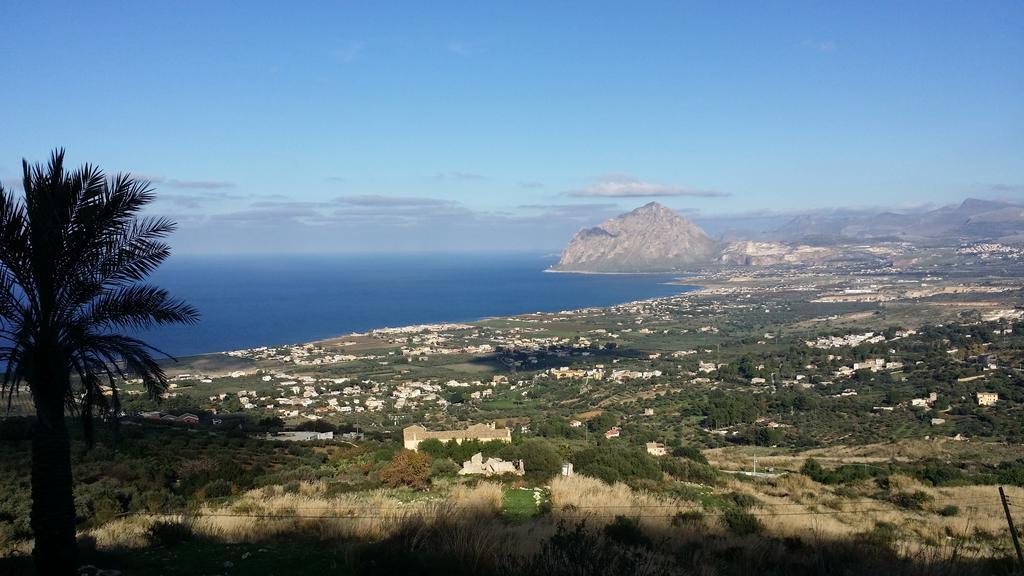 Sole E Fiori Di Sicilia Apartment Valderice Luaran gambar