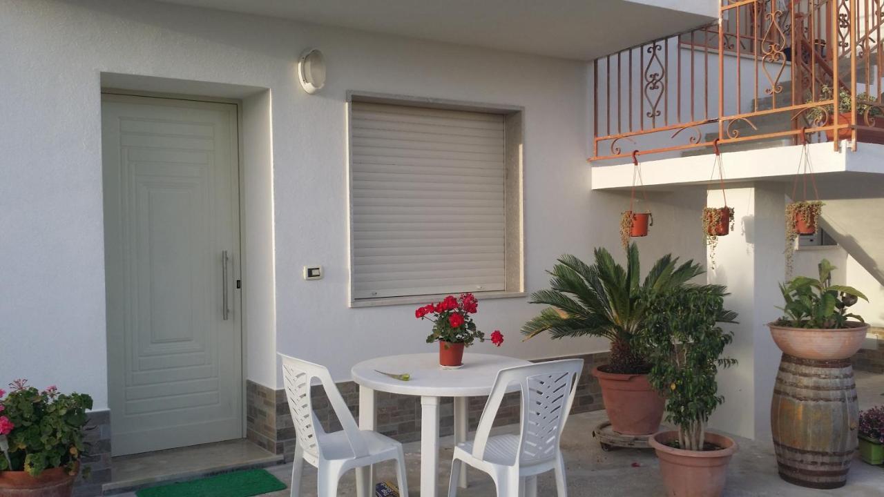 Sole E Fiori Di Sicilia Apartment Valderice Luaran gambar
